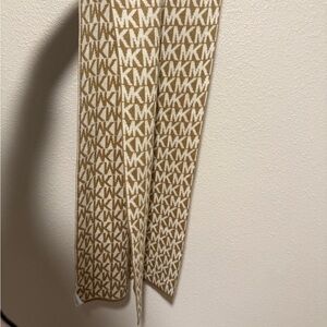 Michaels Tan and Cream Patterned Scarf